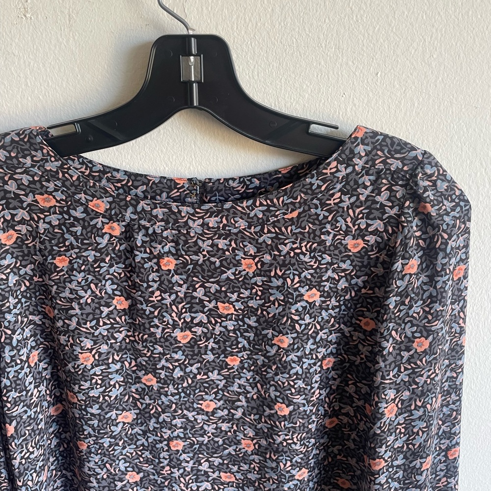 LOFT Frill-Sleeve Blouse - Picture 4 of 8